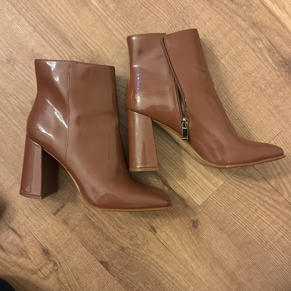 JLo Josey Boots 👢 9M - Picture 2 of 6